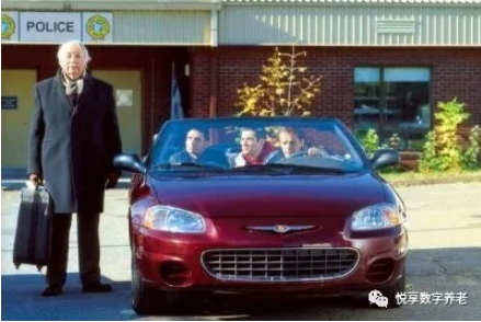 再等一等 讓我們?cè)谖磥?lái)變老(圖3)