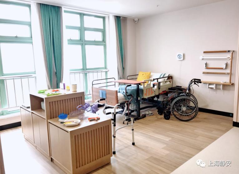 醫(yī)療、康復(fù)、生活照料……這些需求在家門口就能解決！靜安這里正打造“沒(méi)有圍墻的養(yǎng)老院”(圖10)