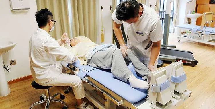 都叫“養(yǎng)老院”，差異卻很大，人過(guò)六十不知道會(huì)吃虧(圖1)