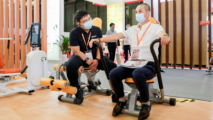 智慧養(yǎng)老成未來趨勢，“黑科技”頻現(xiàn)上海老博會(圖1)