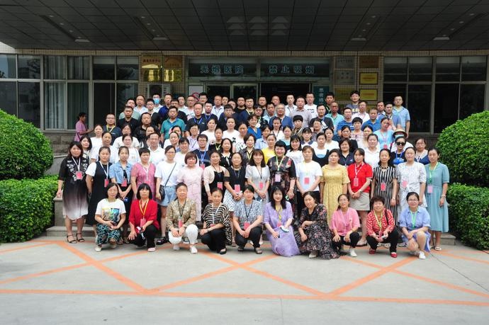 聊城市第四人民醫(yī)院召開(kāi)全市養(yǎng)老服務(wù)人員社工專(zhuān)題培訓(xùn)班(圖4)